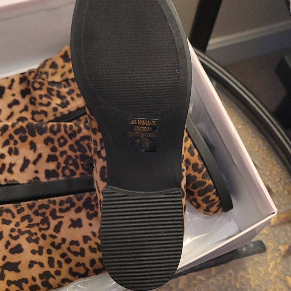 Leopard boots - Picture 3 of 3